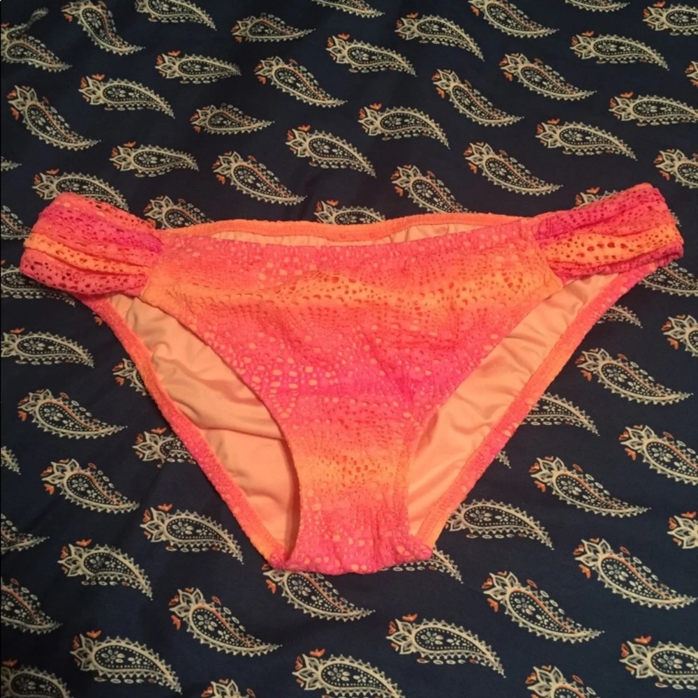 Victoria’s Secret bathing suit bottoms
